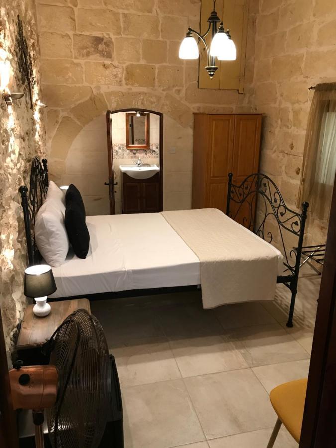 The Cloisters Bed And Breakfast Xagħra Exteriör bild