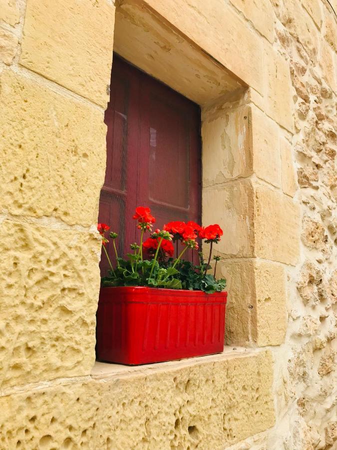 The Cloisters Bed And Breakfast Xagħra Exteriör bild