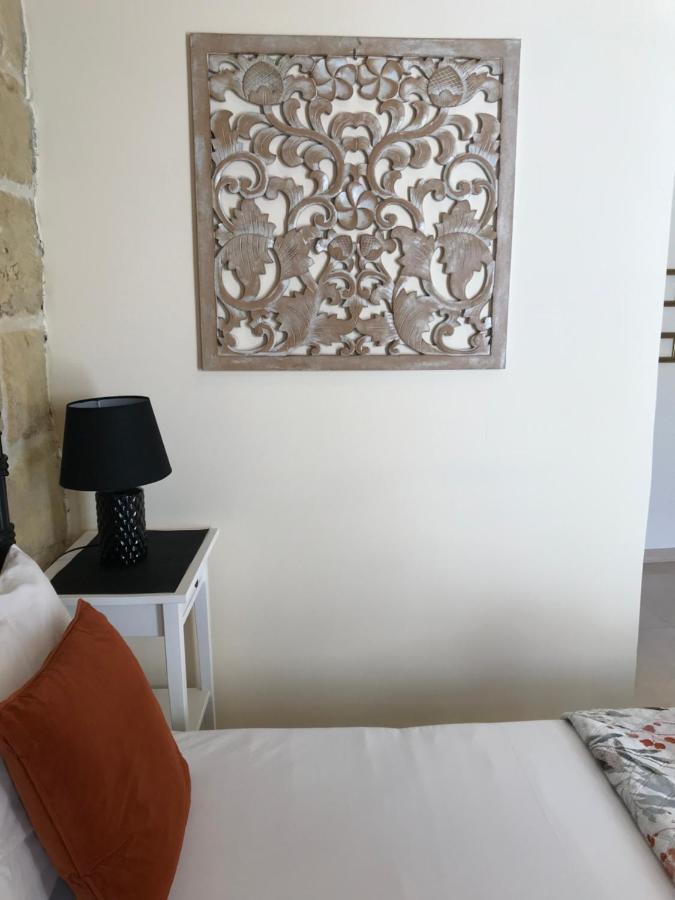 The Cloisters Bed And Breakfast Xagħra Exteriör bild