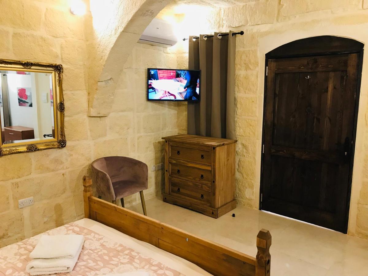 The Cloisters Bed And Breakfast Xagħra Exteriör bild